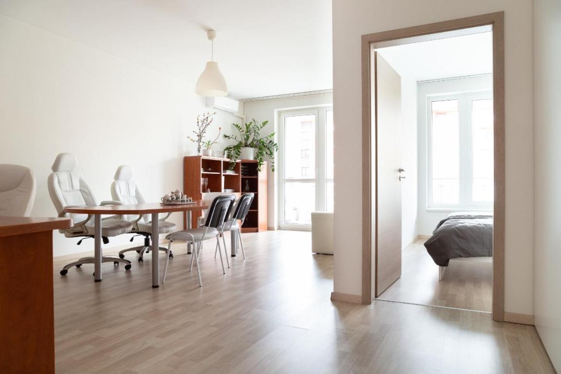Great Tourist And Business Apartment Near Center Bratysława Zewnętrze zdjęcie