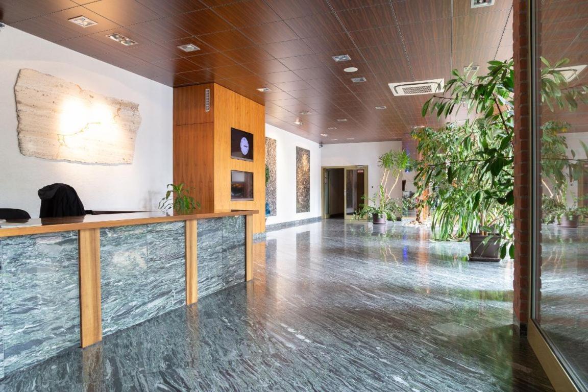 Great Tourist And Business Apartment Near Center Bratysława Zewnętrze zdjęcie